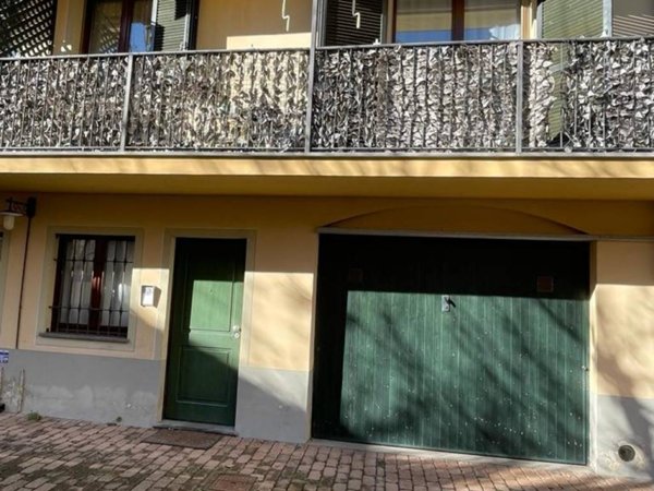 casa indipendente in vendita ad Alessandria in zona Borgo Rovereto