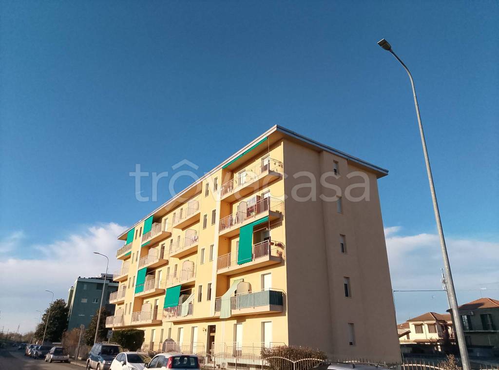 appartamento in vendita ad Alessandria in zona Borgo Cittadella