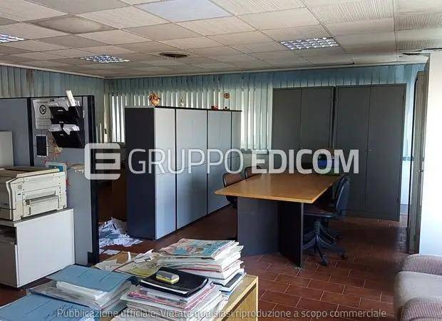 locale commerciale in vendita ad Alessandria in zona Il Cristo