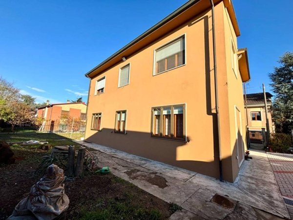 casa indipendente in vendita ad Alessandria in zona Il Cristo