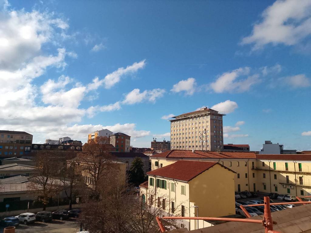 appartamento in vendita ad Alessandria in zona Centro Città