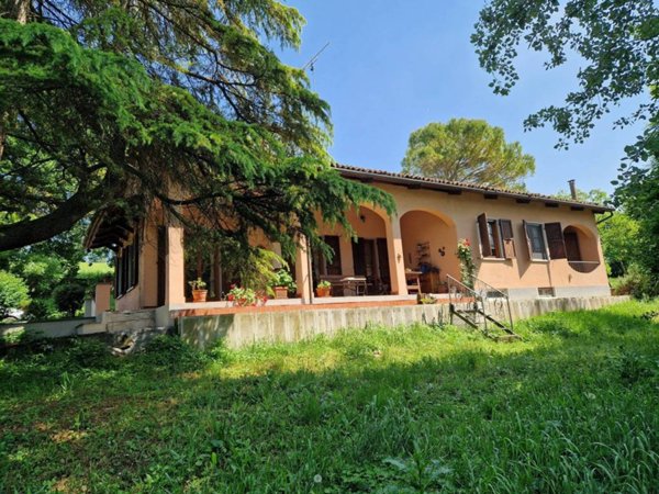 casa indipendente in vendita ad Alessandria in zona Valle San Bartolomeo