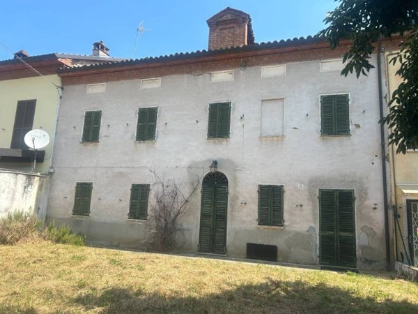 casa indipendente in vendita ad Alessandria in zona Valle San Bartolomeo