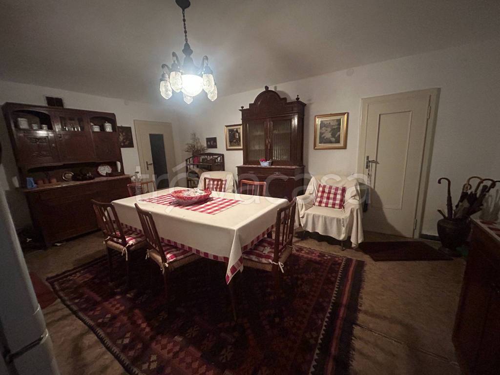 casa indipendente in vendita ad Alessandria in zona Valle San Bartolomeo