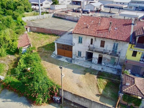 casa indipendente in vendita ad Alessandria in zona Il Cristo