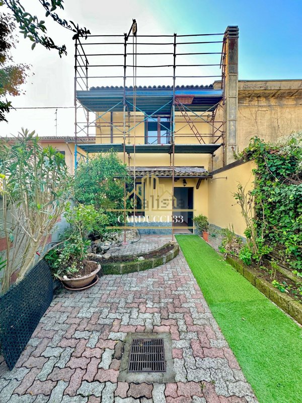 casa indipendente in vendita ad Alessandria in zona Spinetta Marengo