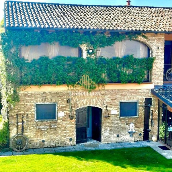 casa indipendente in vendita ad Alessandria