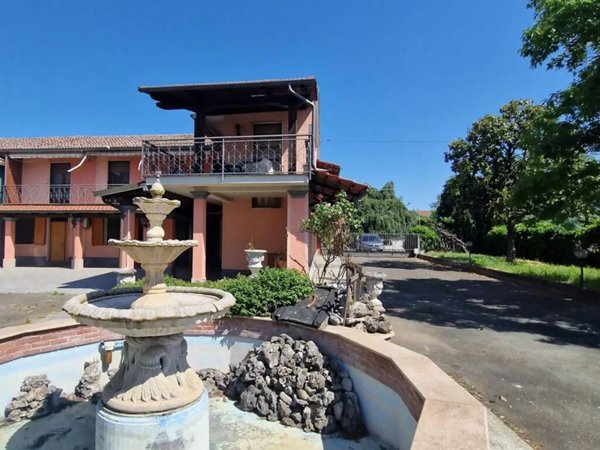 casa indipendente in vendita ad Alessandria in zona San Giuliano Vecchio