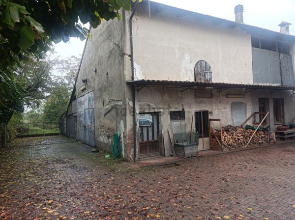 casa indipendente in vendita ad Alessandria