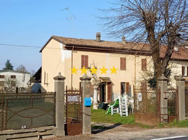 casa indipendente in vendita ad Alessandria in zona San Giuliano Vecchio