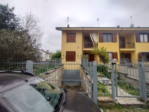 casa indipendente in vendita ad Alessandria in zona Spinetta Marengo