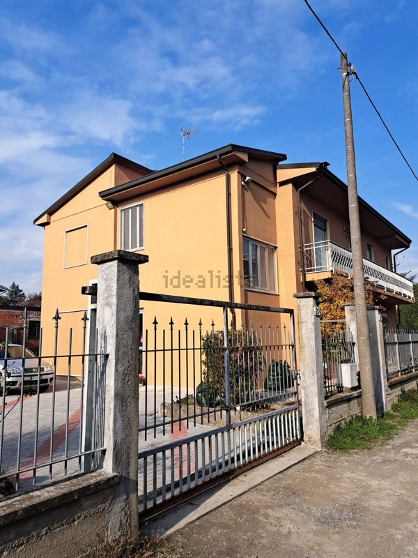 casa indipendente in vendita ad Alessandria