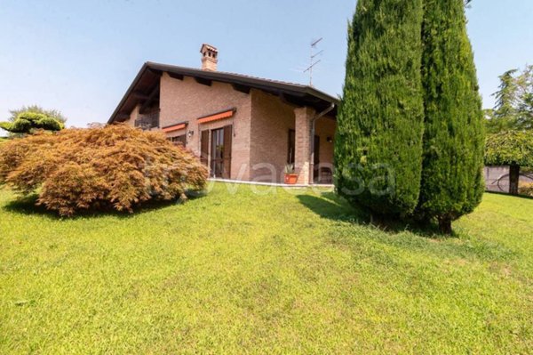 casa indipendente in vendita ad Alessandria in zona Valle San Bartolomeo