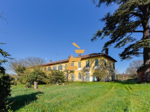 casa indipendente in vendita ad Alessandria in zona Valle San Bartolomeo