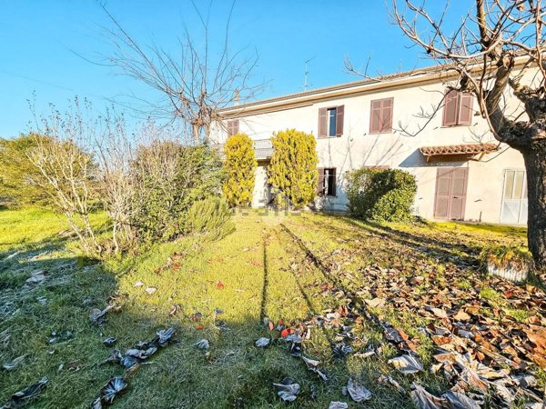 casa indipendente in vendita ad Alessandria in zona San Giuliano Nuovo