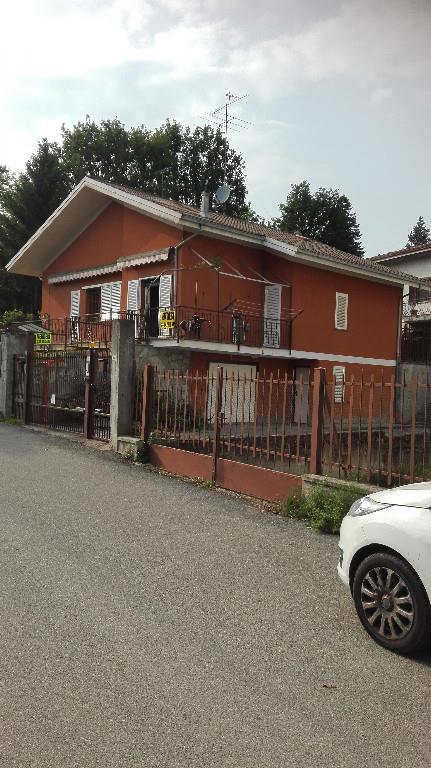 casa indipendente in vendita ad Alessandria in zona Valle San Bartolomeo