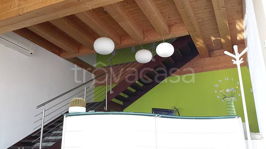 locale commerciale in vendita ad Alessandria in zona Borgo Cittadella