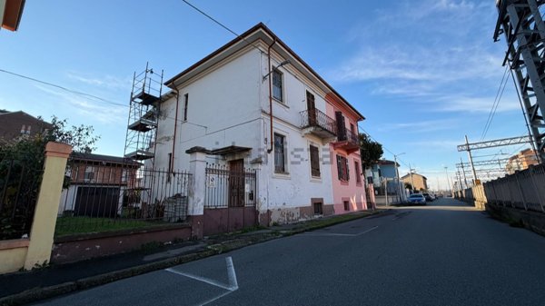 casa indipendente in vendita ad Alessandria