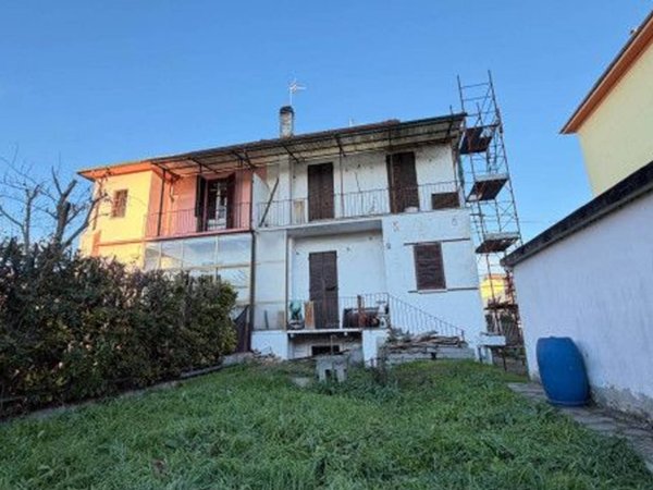 casa indipendente in vendita ad Alessandria