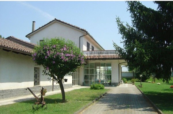 casa indipendente in vendita ad Alessandria in zona Valle San Bartolomeo