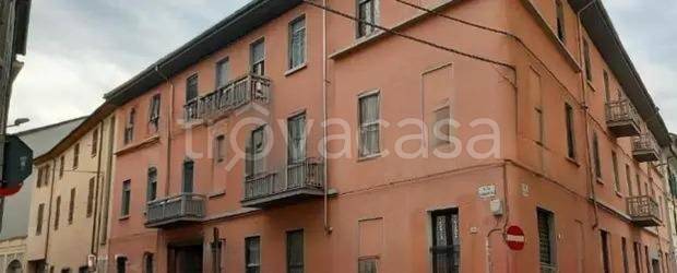 appartamento in vendita ad Alessandria in zona Borgo Rovereto