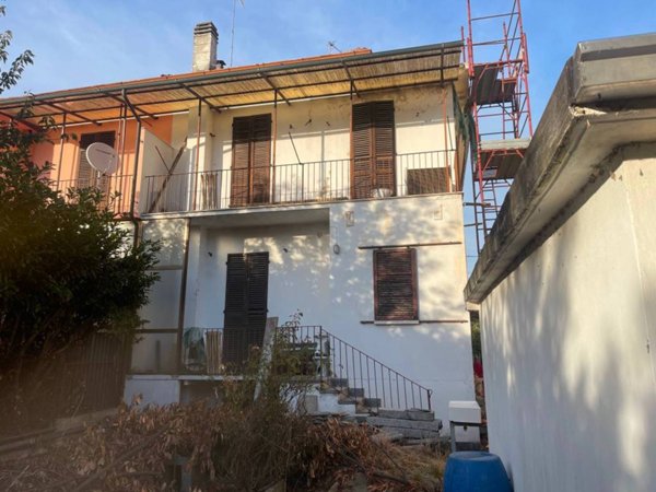 casa indipendente in vendita ad Alessandria in zona Il Cristo