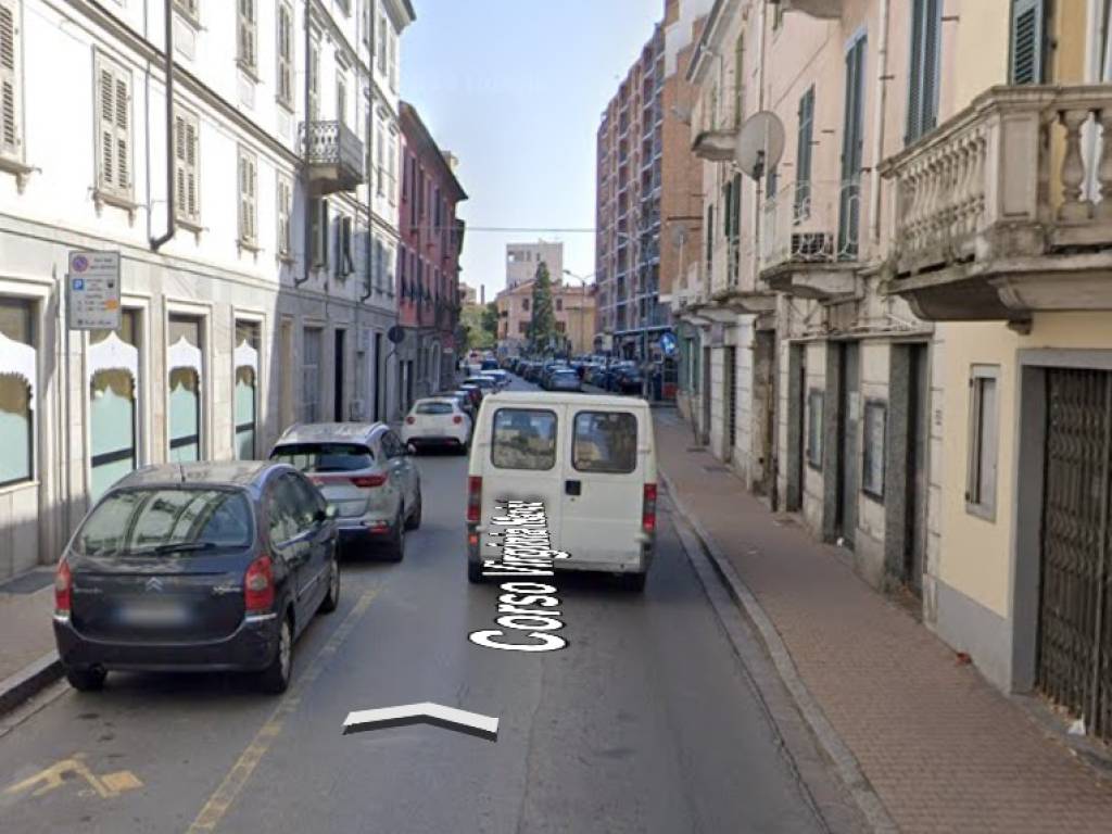 negozio in vendita ad Alessandria in zona Borgo Rovereto