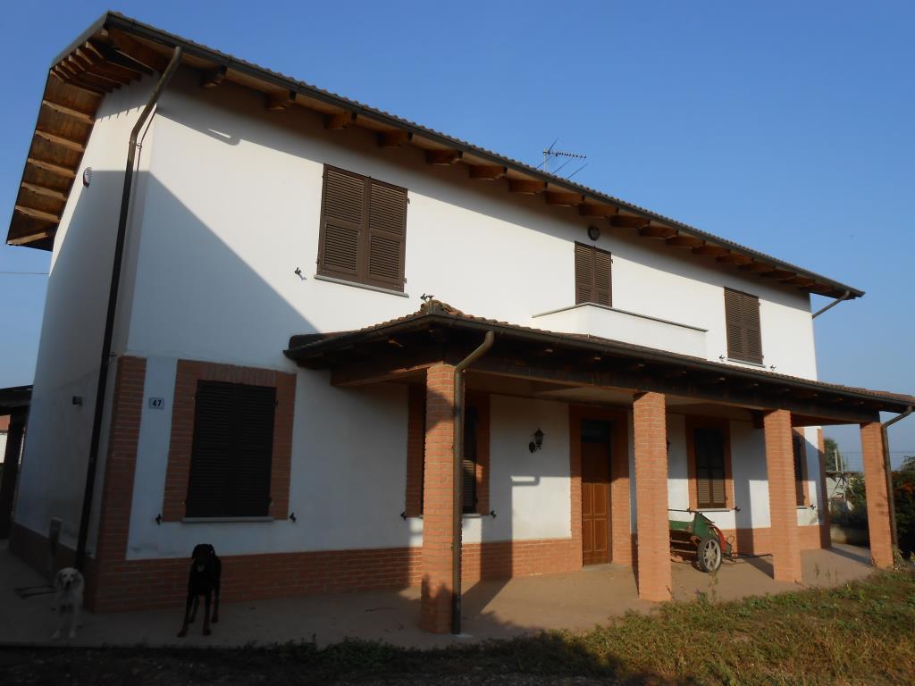 casa indipendente in vendita ad Alessandria in zona San Giuliano Nuovo