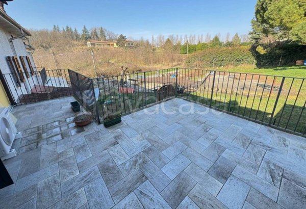 casa indipendente in vendita ad Alessandria in zona Valle San Bartolomeo