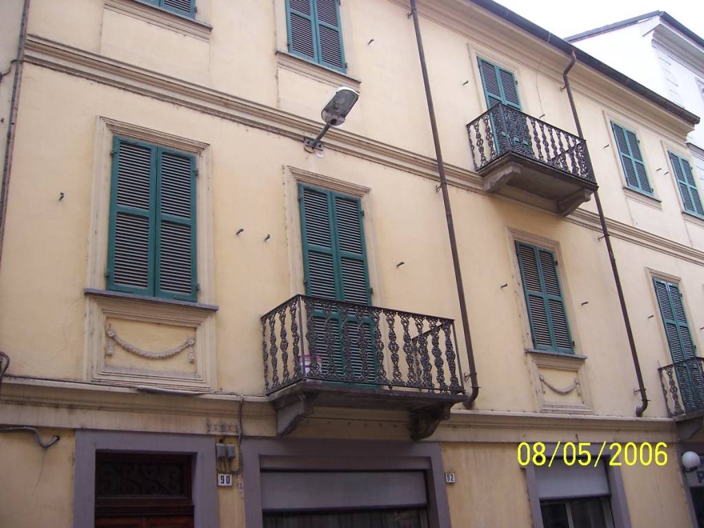 intera palazzina in vendita ad Alessandria in zona Centro Città