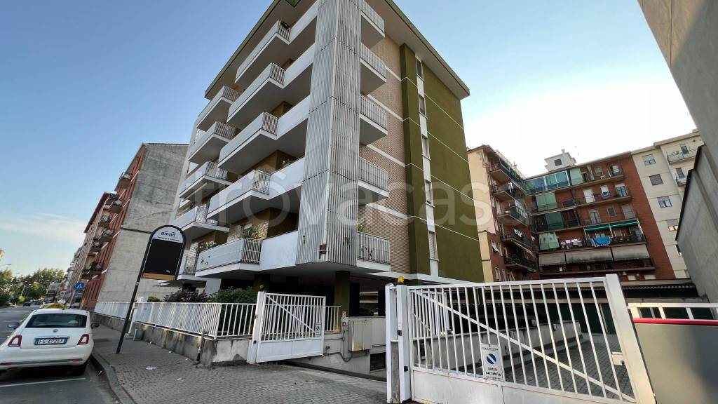 casa indipendente in vendita ad Alessandria in zona Borgo Rovereto