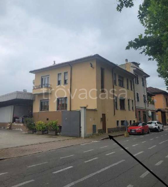 locale commerciale in vendita ad Alessandria in zona Orti