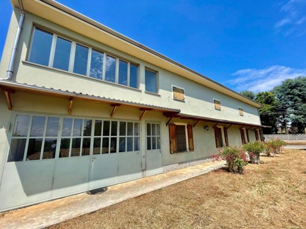 casa indipendente in vendita ad Alessandria in zona Mandrogne