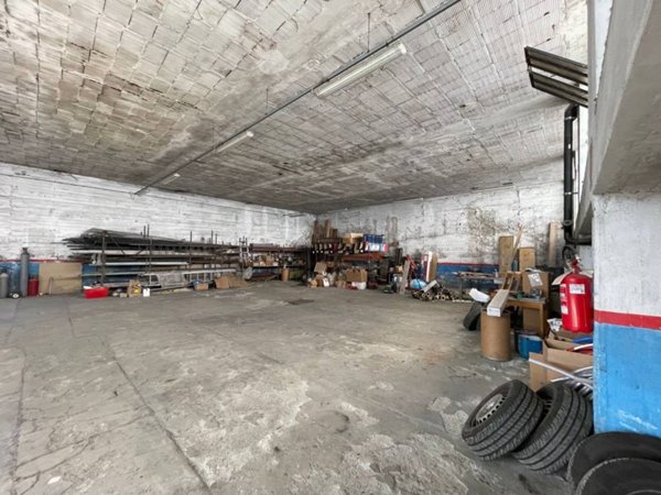 locale commerciale in vendita ad Alessandria in zona Il Cristo