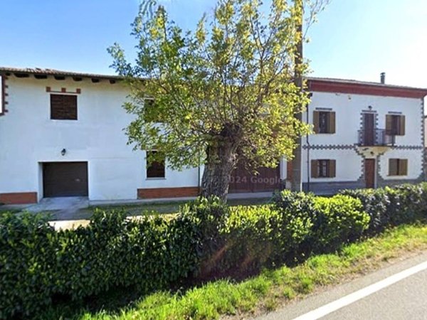 casa indipendente in vendita ad Alessandria in zona Lobbi