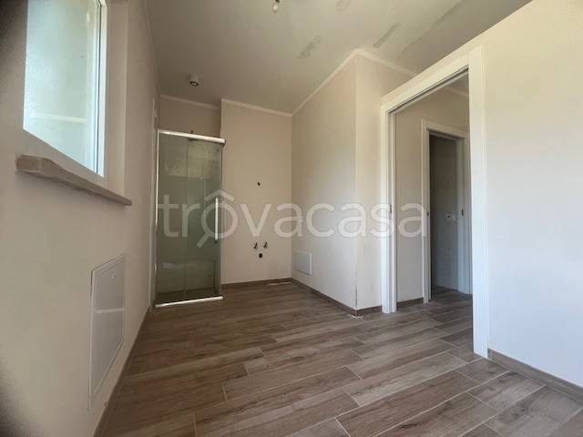 negozio in vendita ad Alessandria in zona Casalbagliano