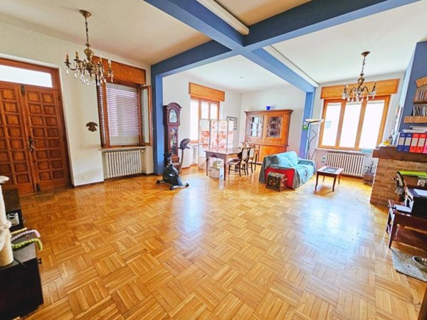 casa indipendente in vendita ad Alessandria in zona Spinetta Marengo