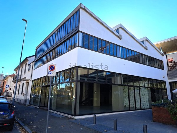 locale commerciale in vendita ad Alessandria in zona Centro Città