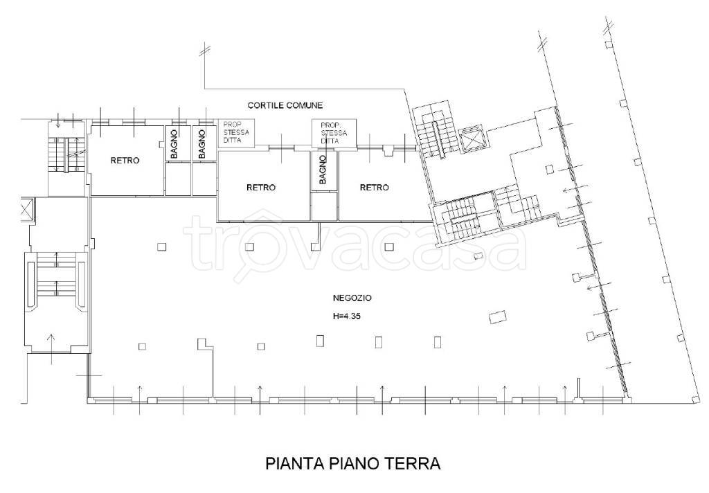 negozio in vendita ad Alessandria in zona Centro Città