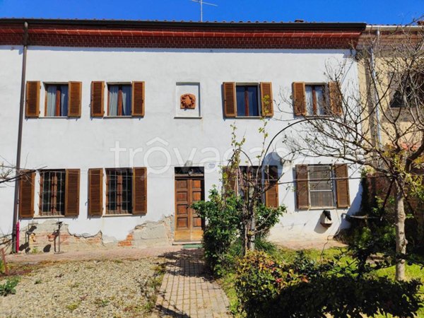 casa indipendente in vendita ad Alessandria in zona Valmadonna