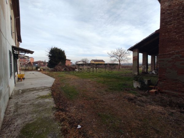 casa indipendente in vendita ad Alessandria in zona Cantalupo