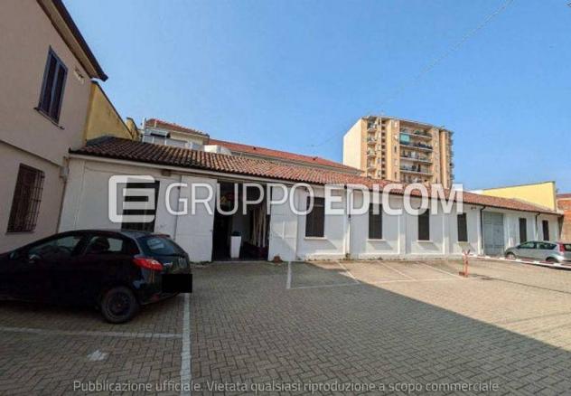 negozio in vendita ad Alessandria