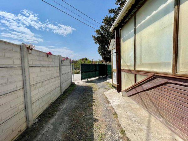 casa indipendente in vendita ad Alessandria in zona Cabanette