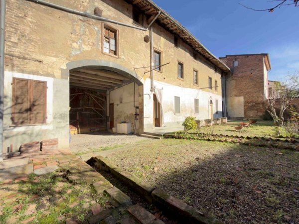 casa indipendente in vendita ad Alessandria in zona zona Pista
