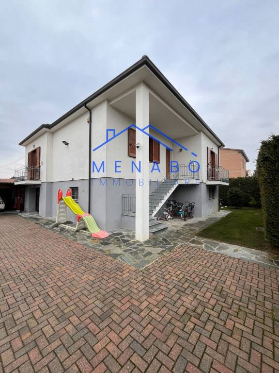 casa indipendente in vendita ad Alessandria in zona Spinetta Marengo