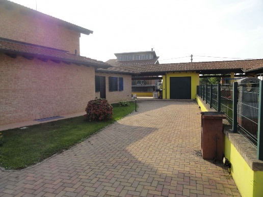 casa indipendente in vendita ad Alessandria in zona Spinetta Marengo