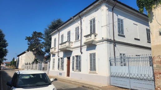 casa indipendente in vendita ad Alessandria in zona Litta Parodi