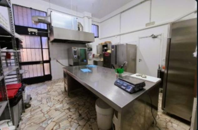 negozio in vendita ad Alessandria in zona Centro Città