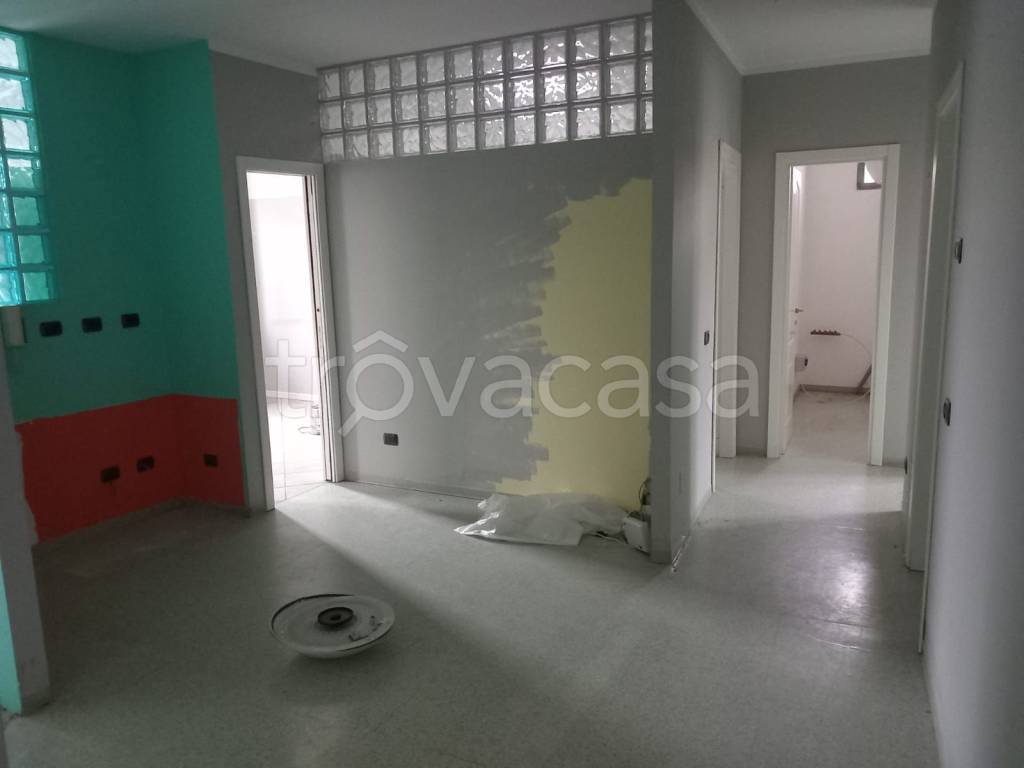 ufficio in vendita ad Alessandria in zona Spinetta Marengo