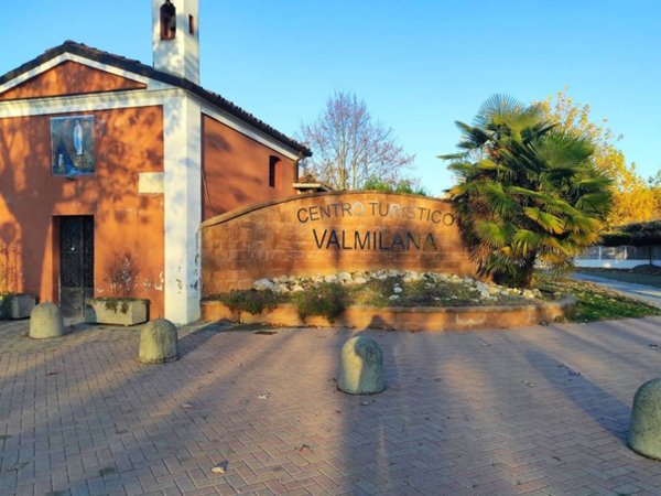 negozio in vendita ad Alessandria in zona Valmadonna